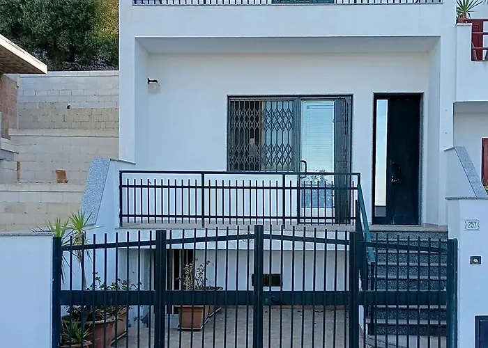 Alba Di Mare Con Parcheggio E Vista Mare Penzion Andrano